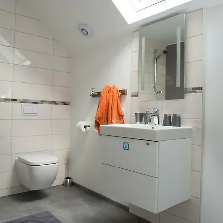 Lumina Bed & Breakfast 4*