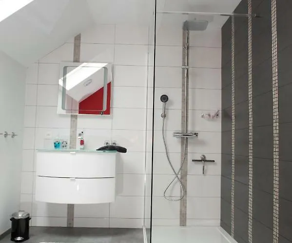 Bed & Breakfast Lumina Membach