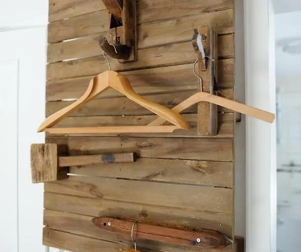 Lumina Bed & Breakfast